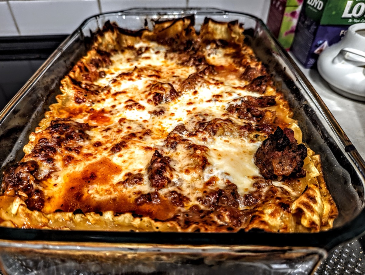 Lasagna with meat and béchamel